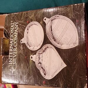 International Silver Co. 3pc Holiday Ornament Bowl Set